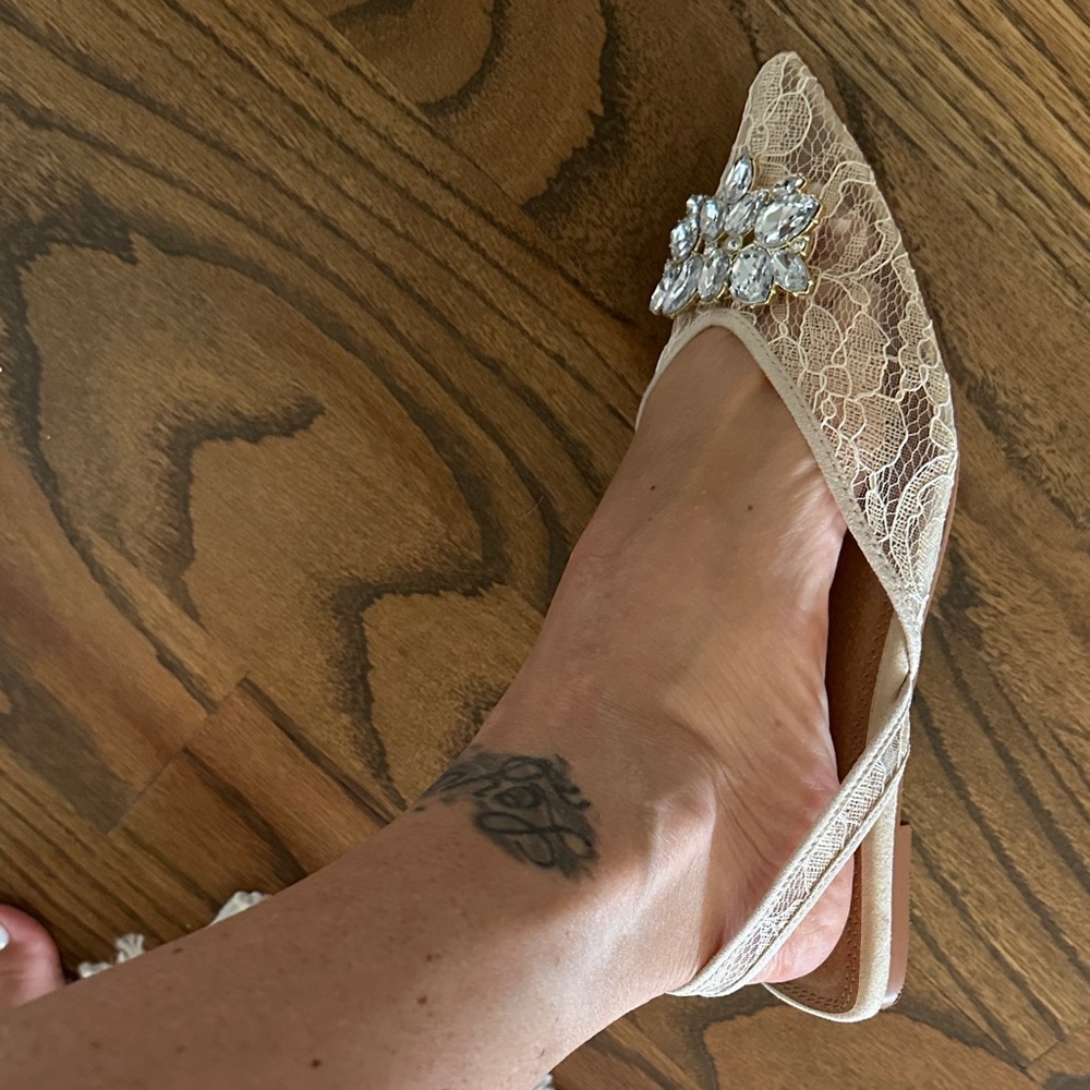 Elegant Lace Slingback Heels - Picture 4 of 4